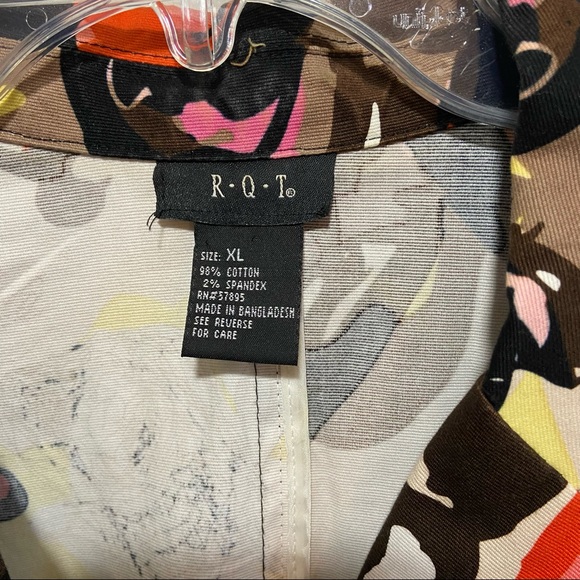 RQT Abstract Floral Jacket Size XL - Picture 2 of 5